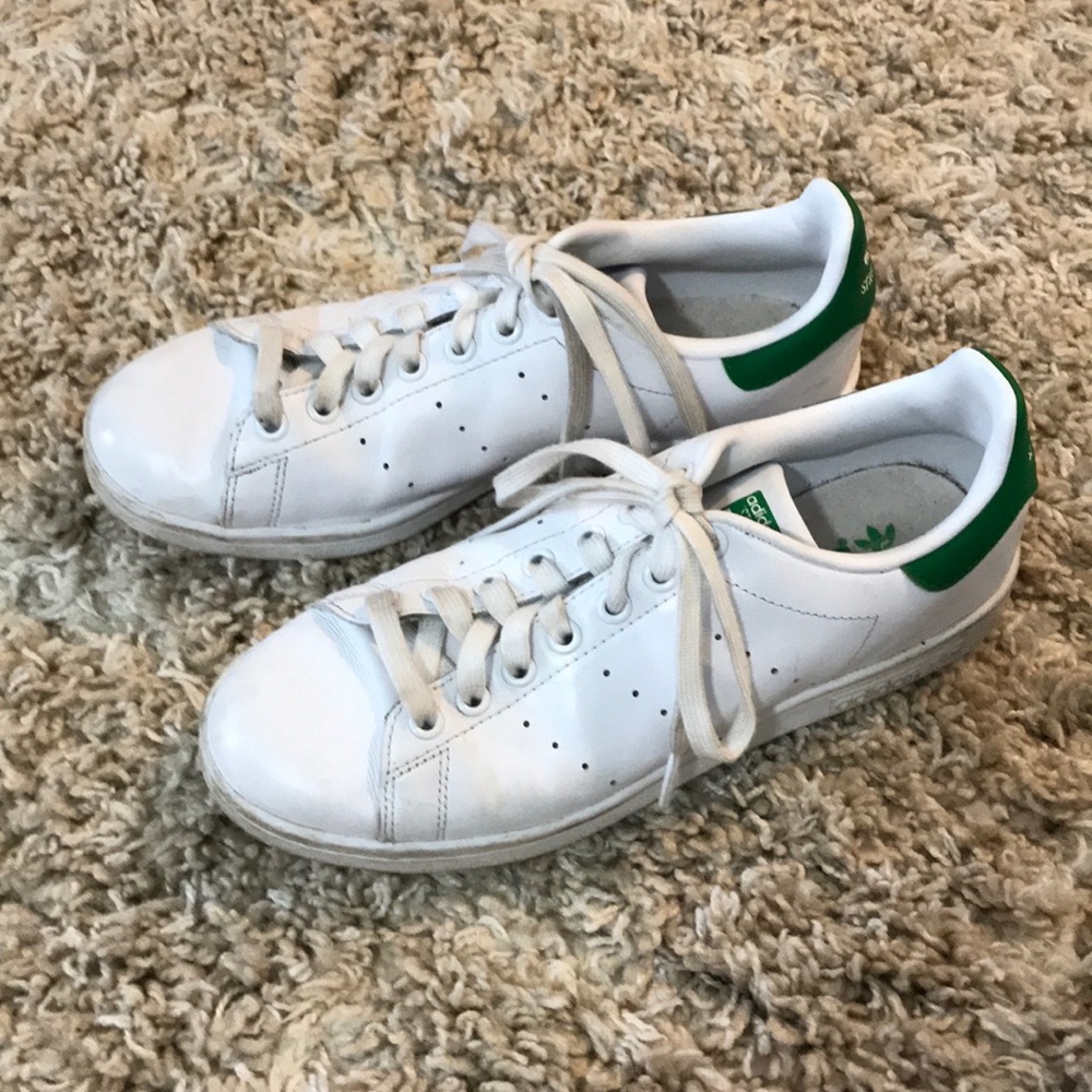 Adidas Stan Smith -men’s 7, women 9.